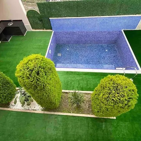 Tatil Evi Cheerful 2 Bedroom Private With Pool