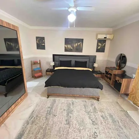 Ferienhaus Cheerful 2 Bedroom Private With Pool *